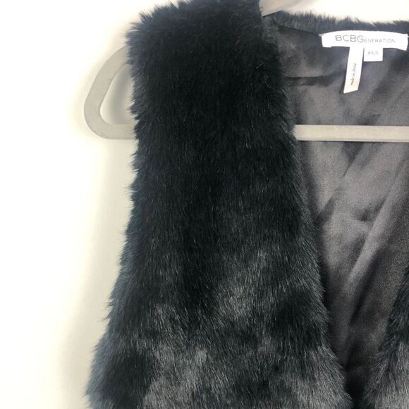 BCBGENERATION | Faux Fur Black Vest Size X-Small - Picture 3 of 12